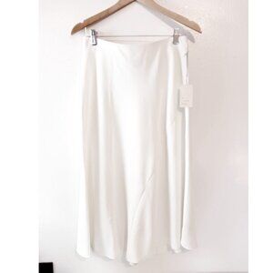Elegant soft white A line skirt, stretchy waist band